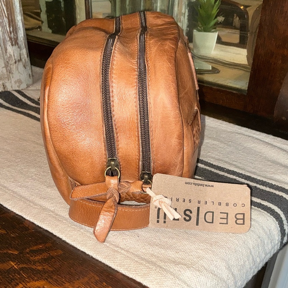 NWT Bed Stu Leather Kip Cosmetic Bag Dopp Kit Carryall Tan DD MSRP $345 - Picture 4 of 15
